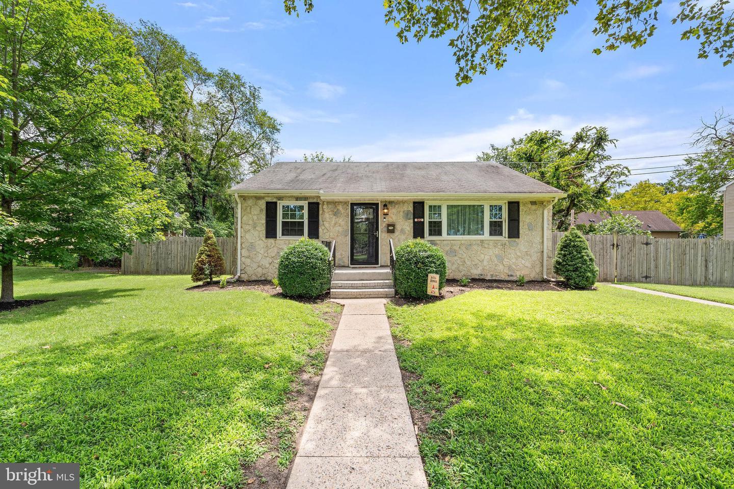 Property Photo: 502 W 2nd Street NJ 08065