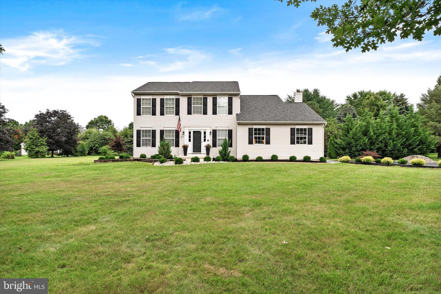 27 Galloping Brook Drive  Allentown NJ 08501 photo