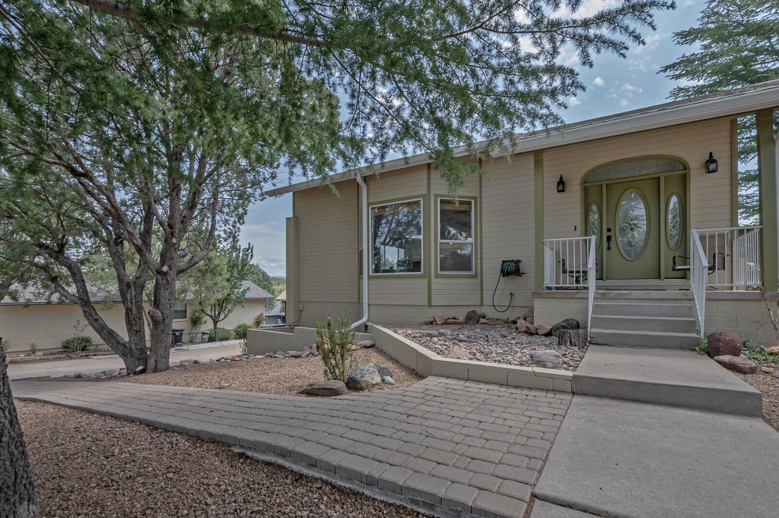 Property Photo: 1411 N Farview Drive AZ 85541