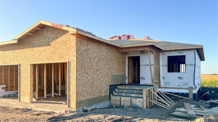Property Photo: 395 Normandeau Avenue MB R5H 0C7