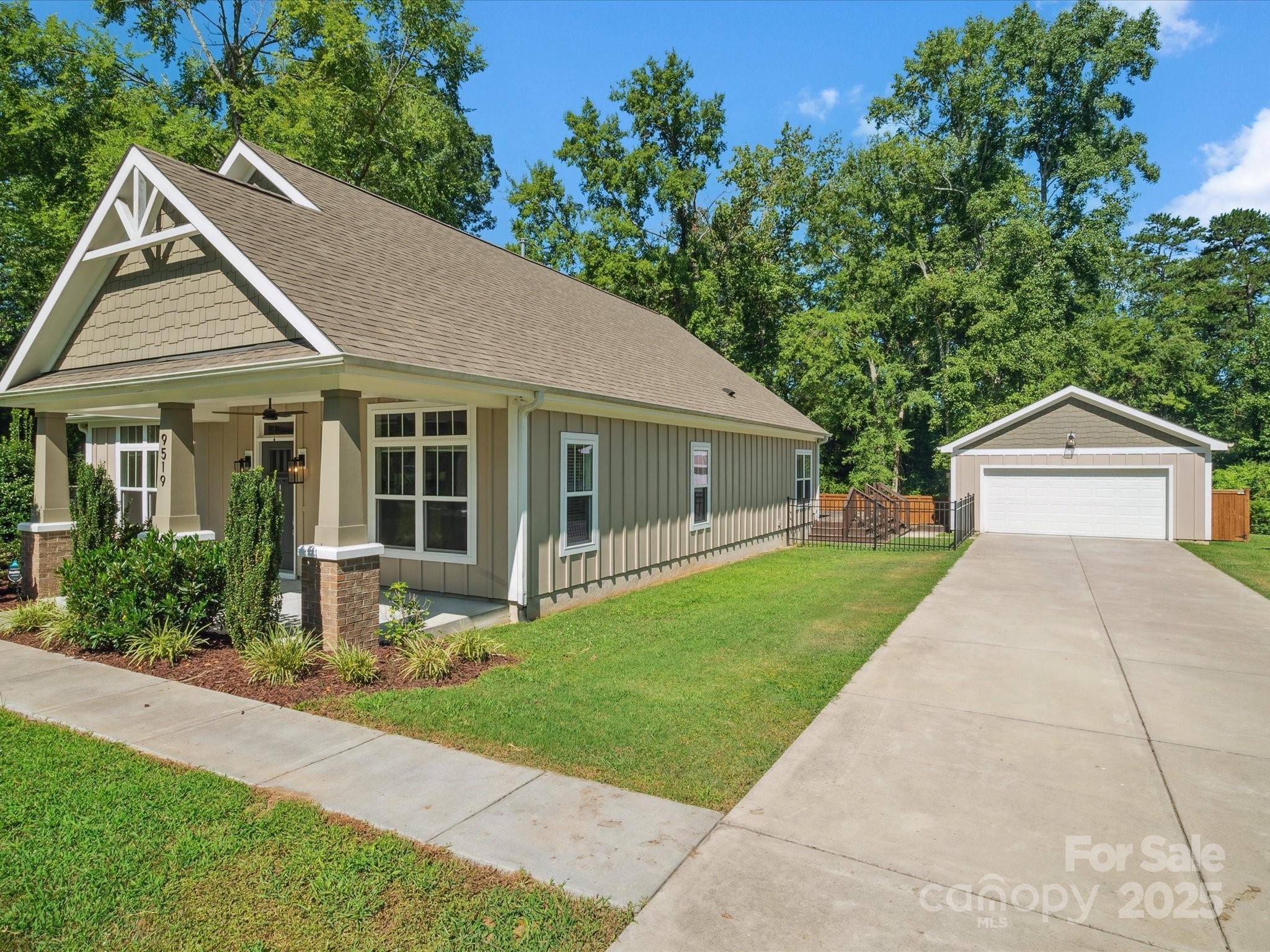 Property Photo: 9519 Lawing School Road NC 28214