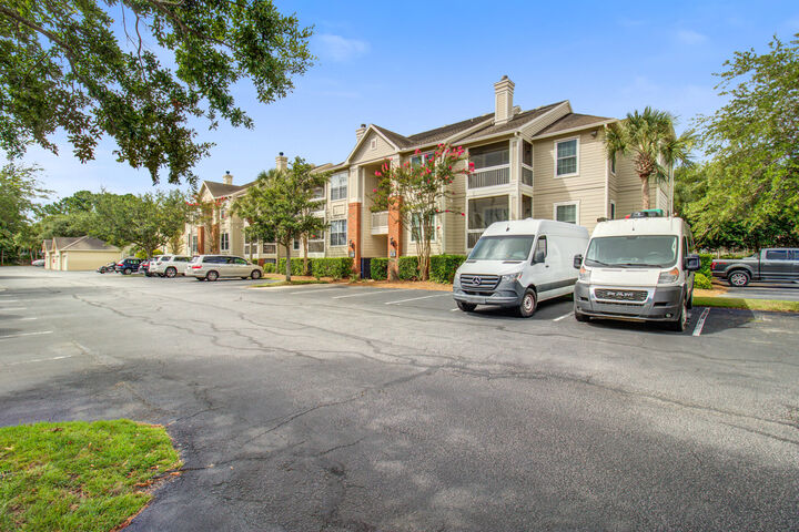 Property Photo: 1600 Long Grove Drive Drive Unit 928 SC 29464