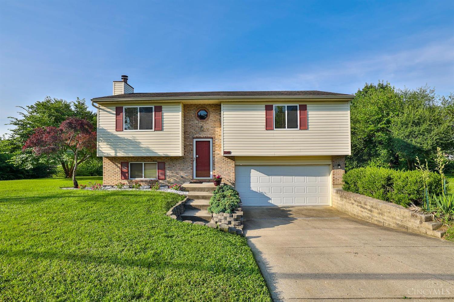 Property Photo: 1549 Mandarin Drive OH 45240