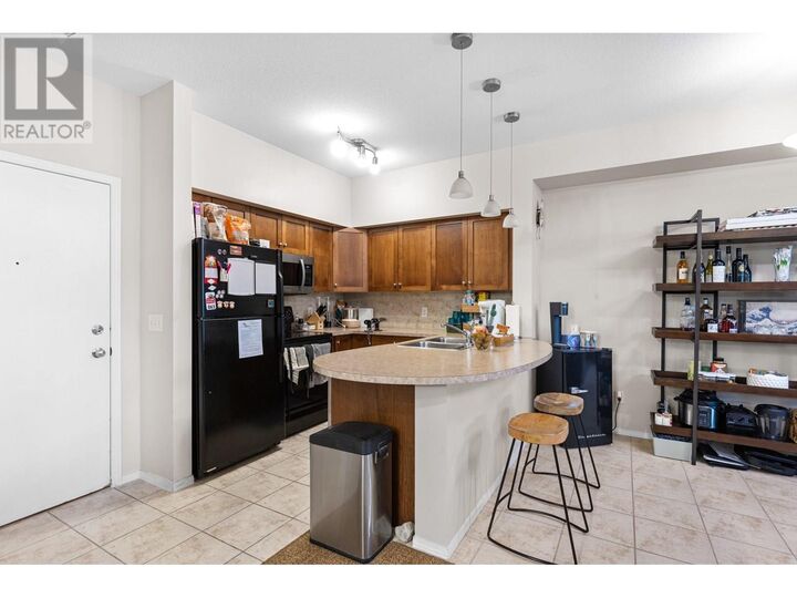 Property Photo: 3178 Via Centrale Drive 2106 BC V1V 2T3