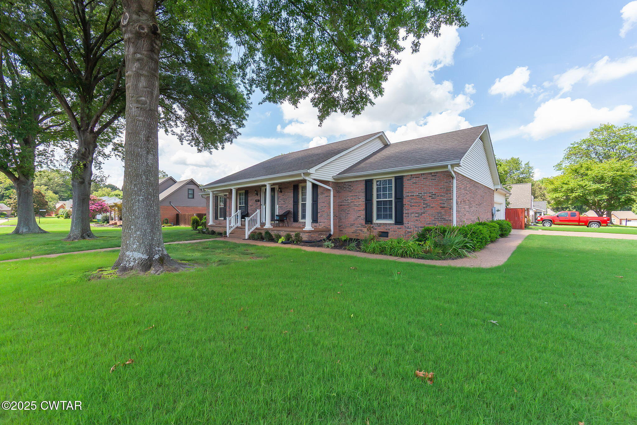 Property Photo: 90 Steeplechase Drive TN 38305