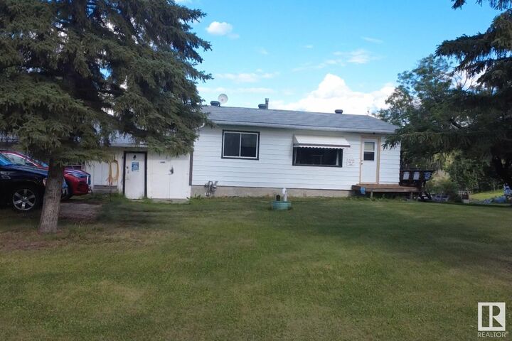 Property Photo: 53045 Rge Road 215 AB T8A 2E5