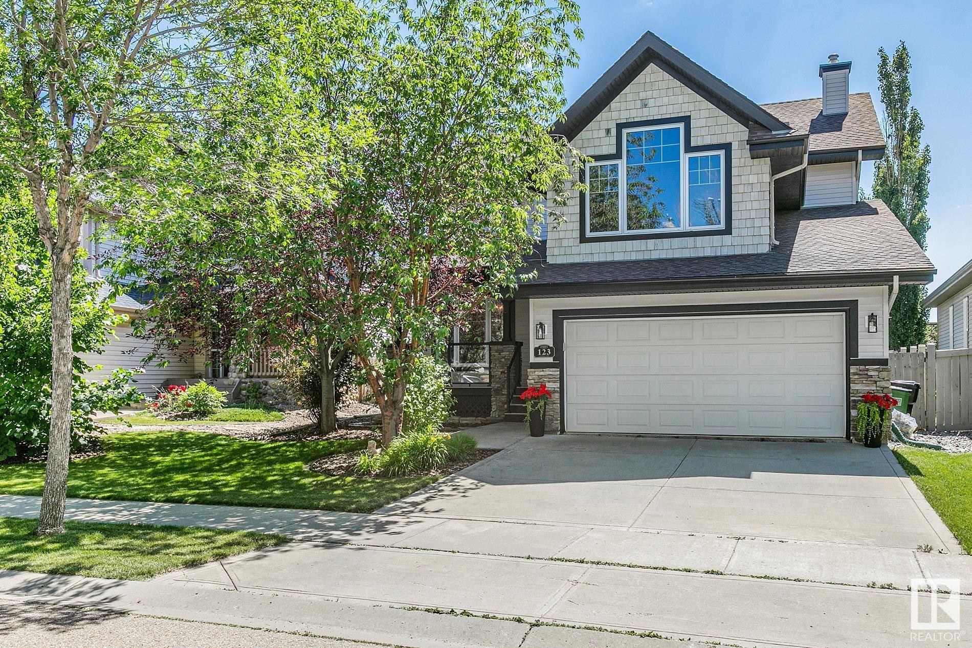123 Caldwell Way NW  Edmonton AB T6M 2X1 photo