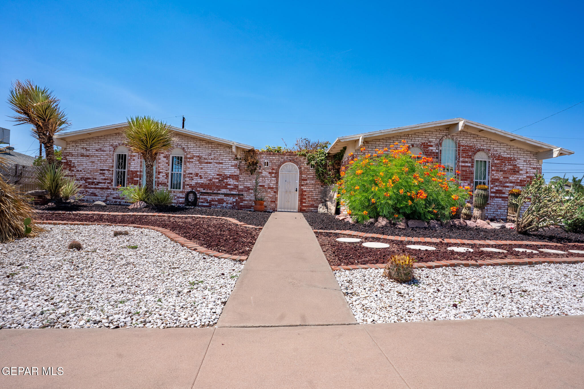 747 De Leon Drive  El Paso TX 79912 photo