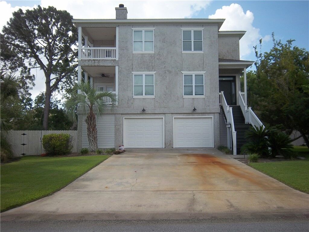 Property Photo:  100 Lanier Island Circle  GA 31520 