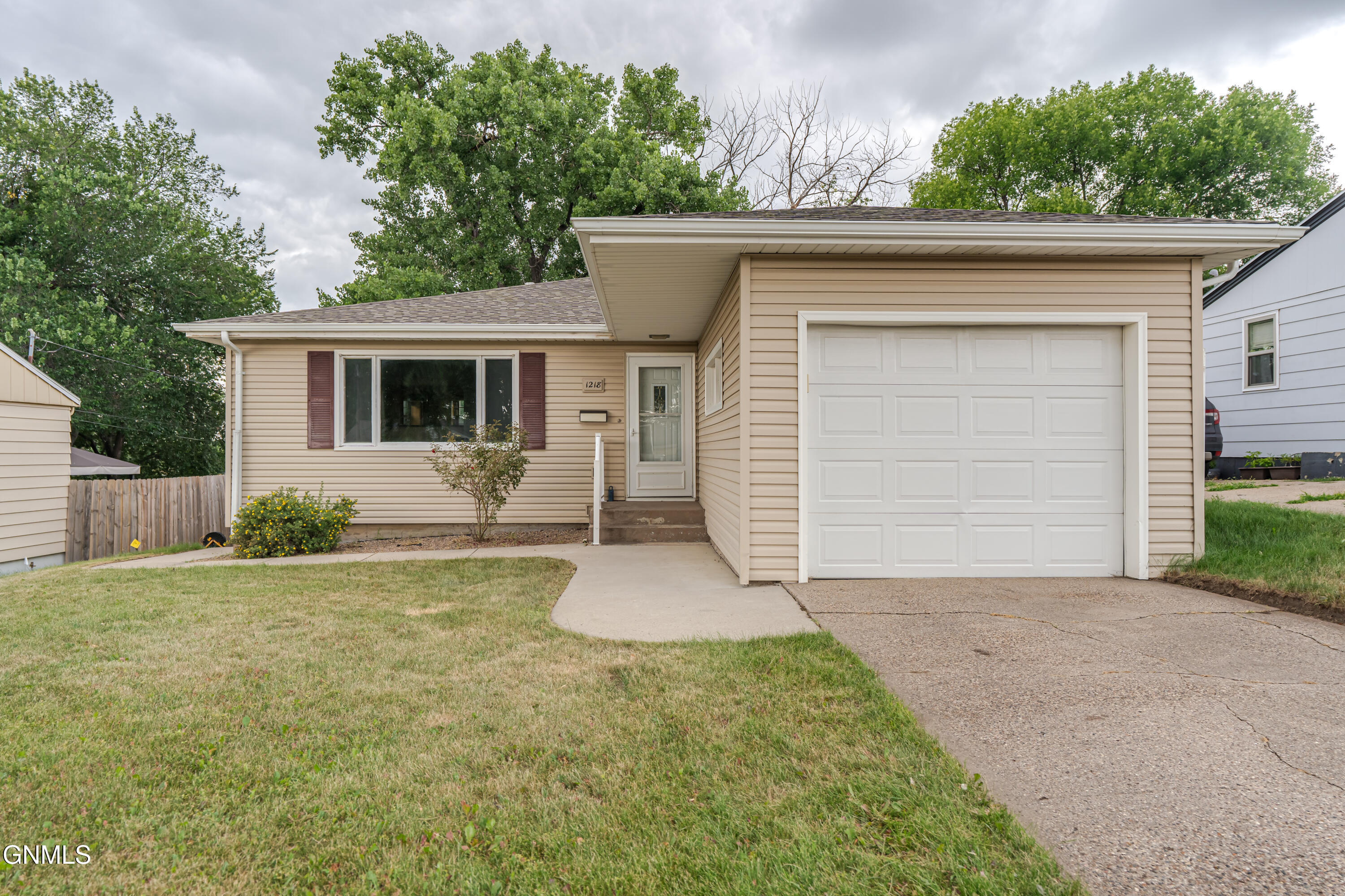 1218 15th Street N  Bismarck ND 58501 photo