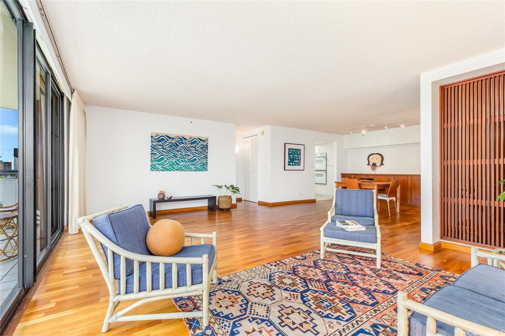 Property Photo: 1015 Wilder Street 402 HI 96822