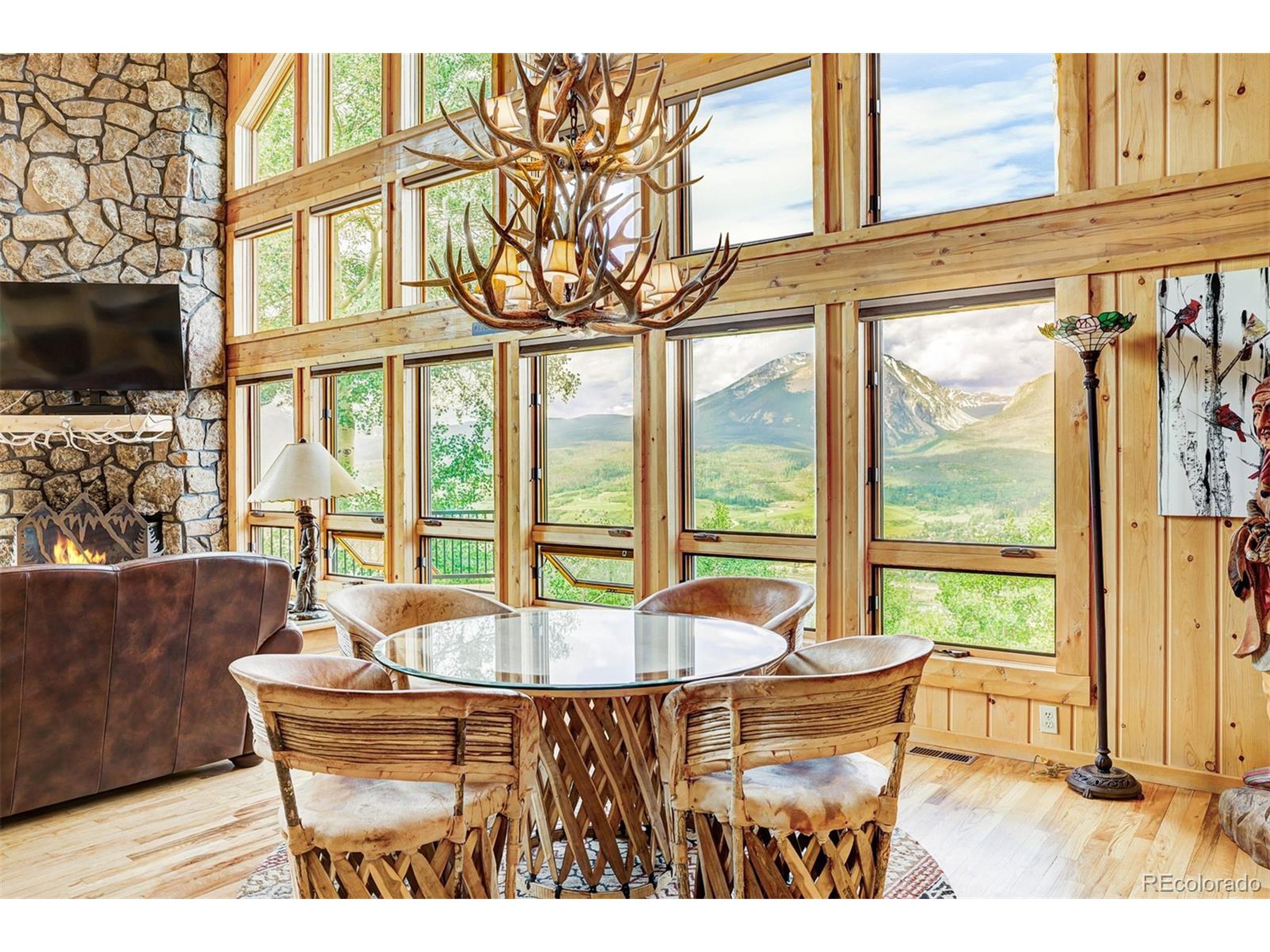 Property Photo:  801 Lakeview Cir  CO 80498 