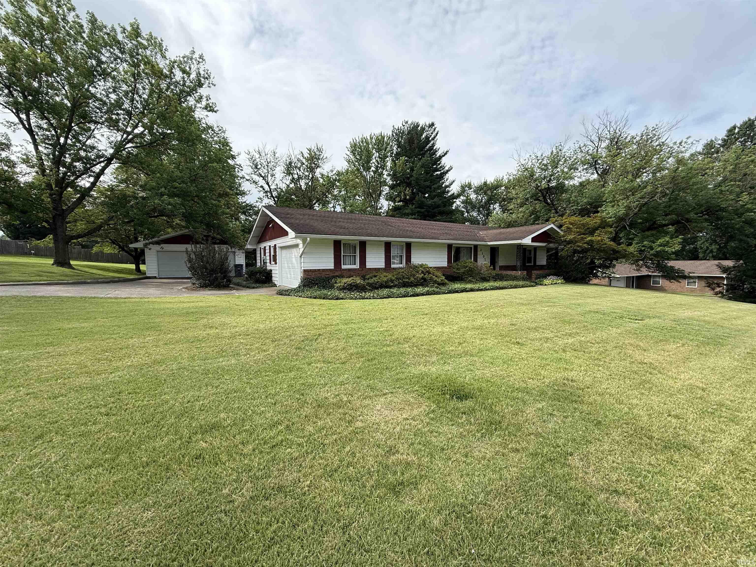 Property Photo:  2107 College Avenue  IN 47591 