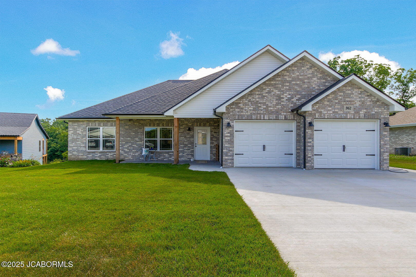 Property Photo: 962 Cochise Drive MO 65043