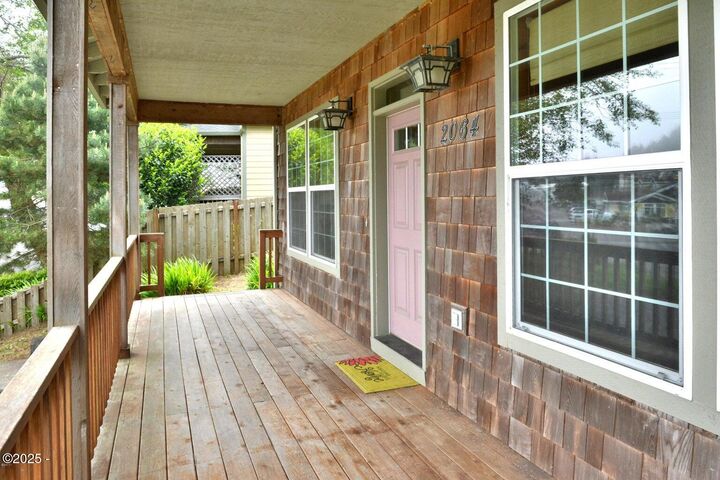 Property Photo:  2064 NW 33rd Street  OR 97367 