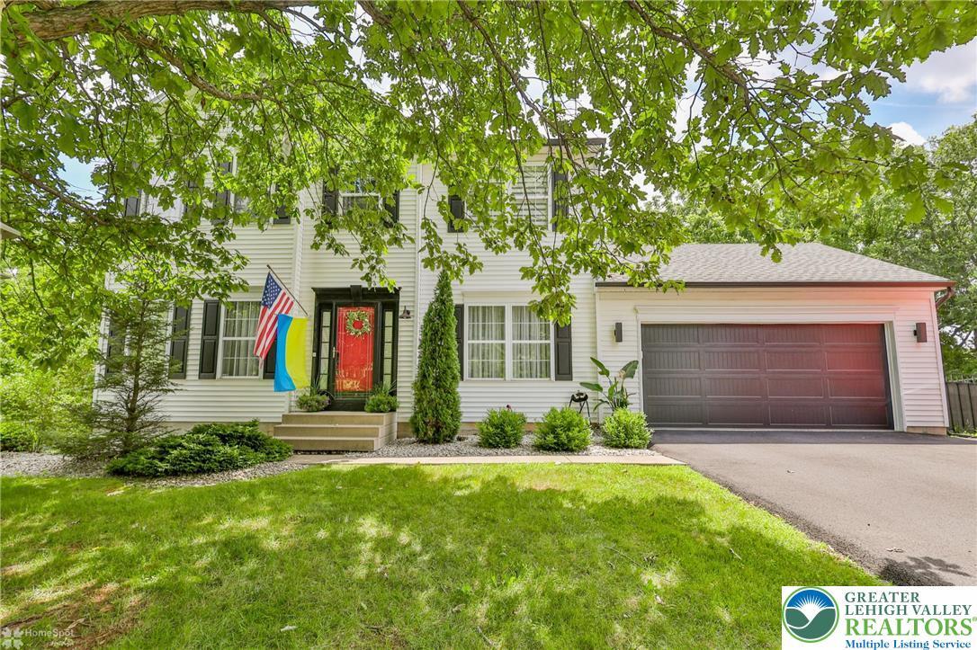 Property Photo: 307 Ramblewood Drive PA 18040
