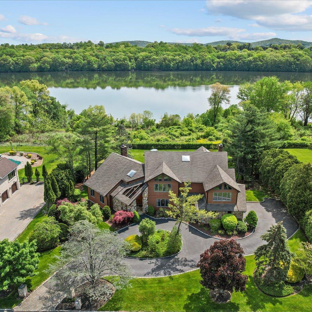 Property Photo: 8 Fieldstone Court NY 10956