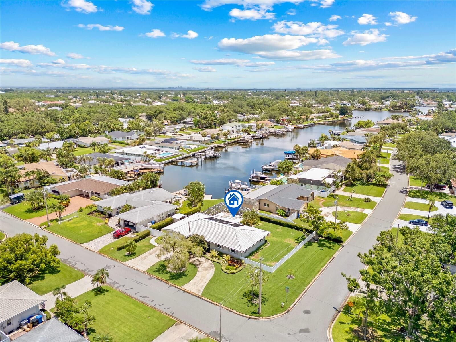 Property Photo: 4201 10th Street NE FL 33703