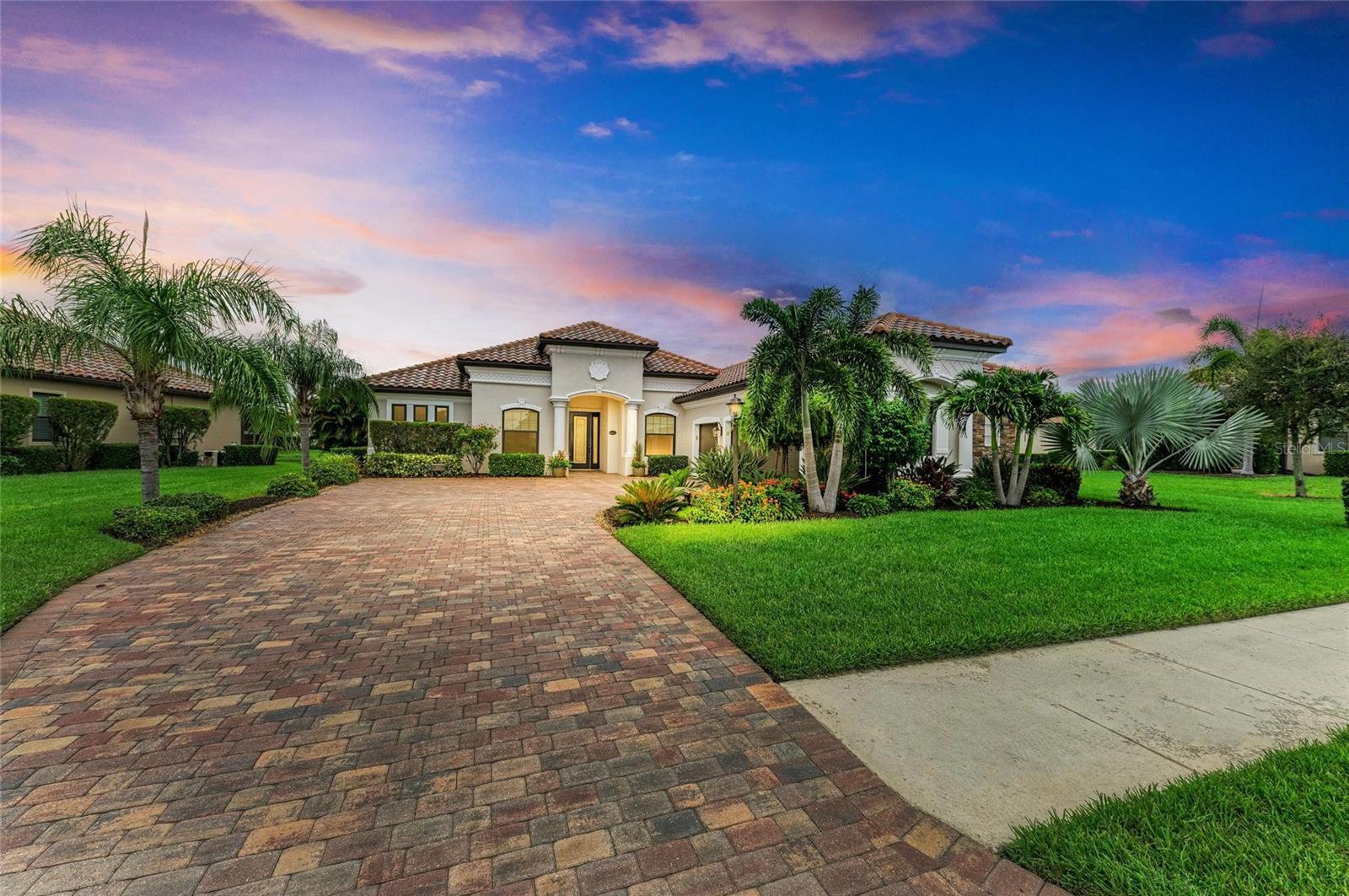 Property Photo: 5655 Cloverleaf Run FL 34211