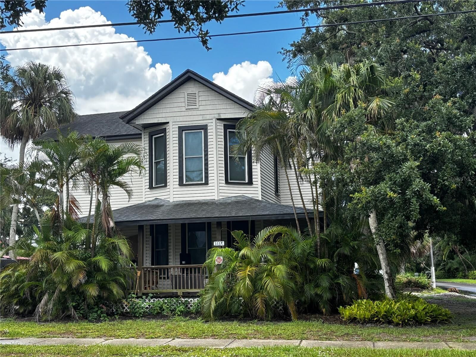 Property Photo:  1117 4th Street W  FL 34221 