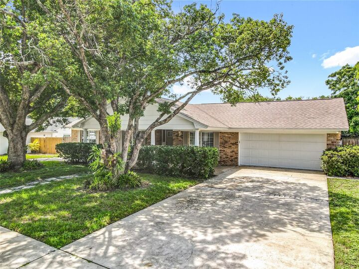 Property Photo: 293 Cambridge Drive FL 32779