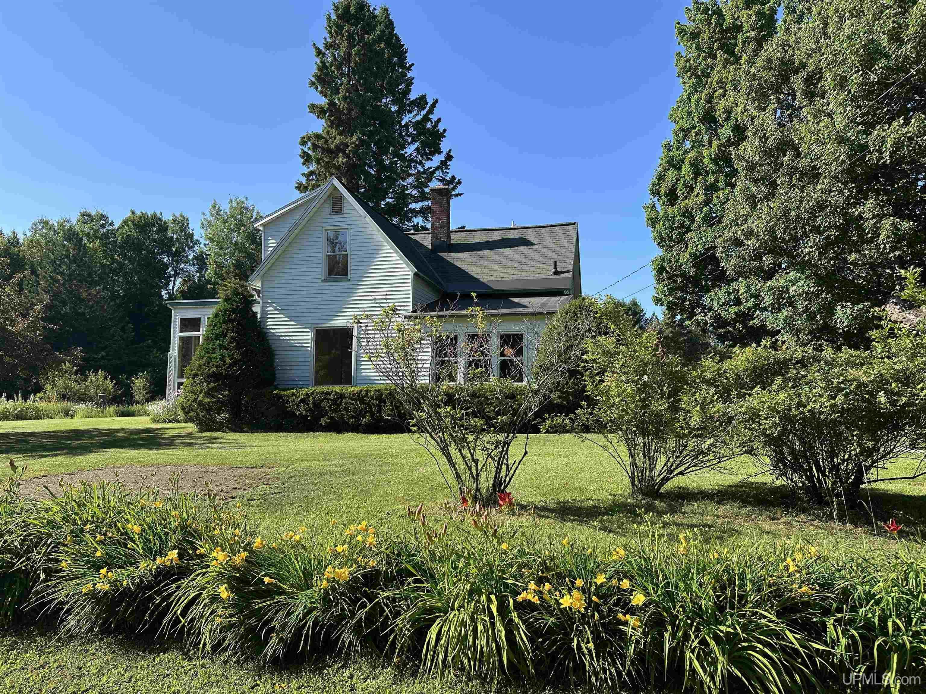 140 Flodin Road  Gwinn MI 49841 photo