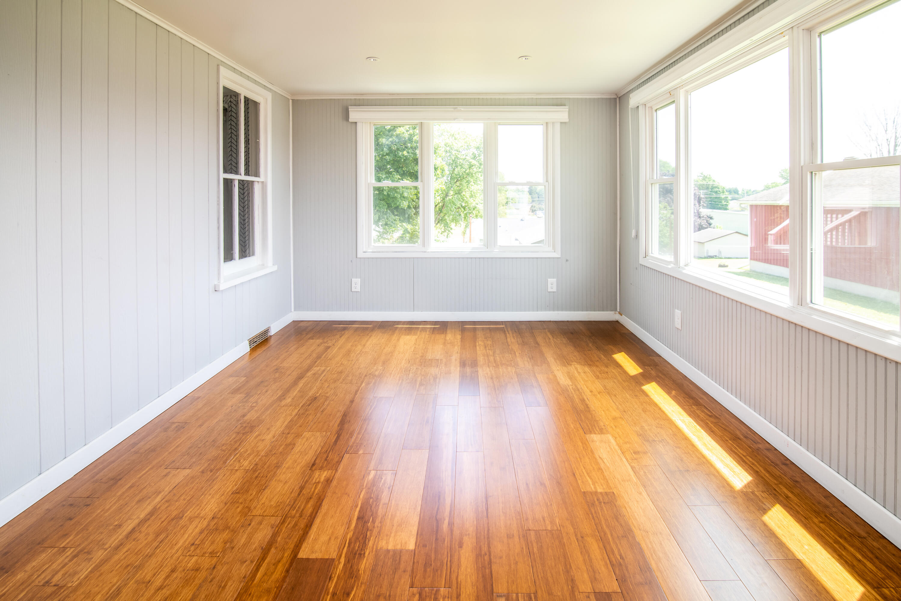 Property Photo:  217 Juneau St  WI 53032 