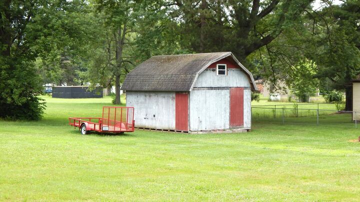 Property Photo: 117 S Robin Avenue MI 49037