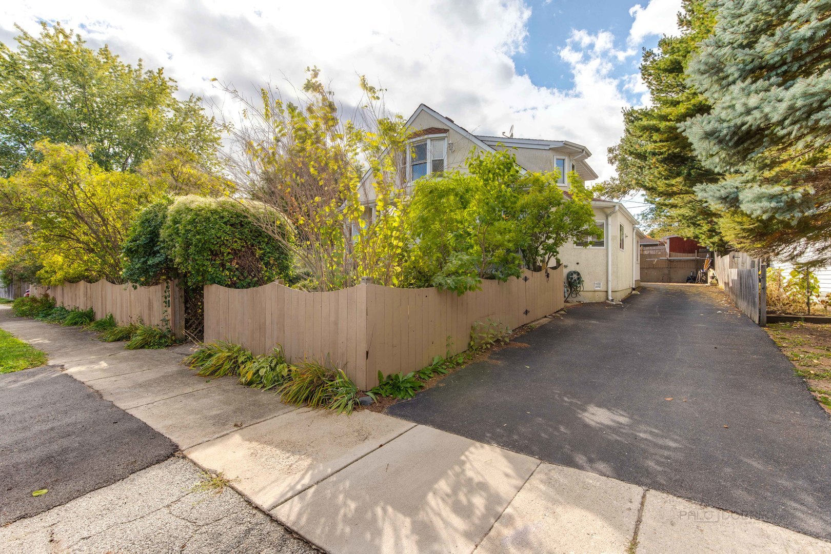 Property Photo:  630 Whitney Avenue  IL 60096 