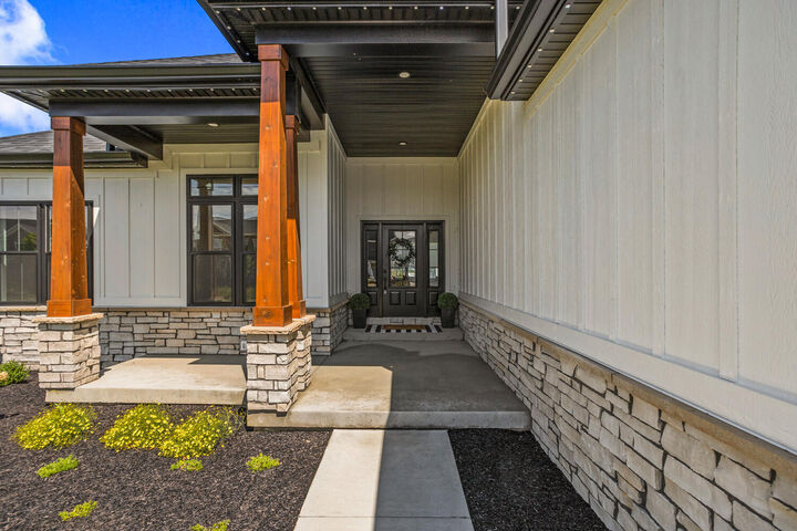 Property Photo:  5016 Trey Boulevard  IL 61822 