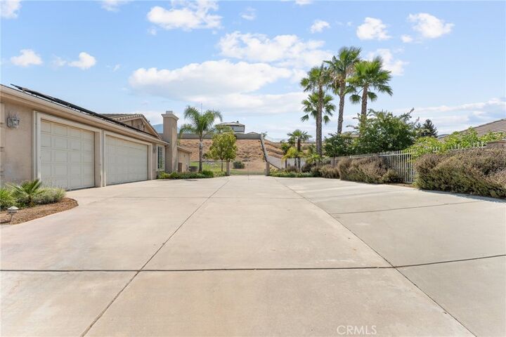 Property Photo:  10927 Deer Valley Road  CA 92399 