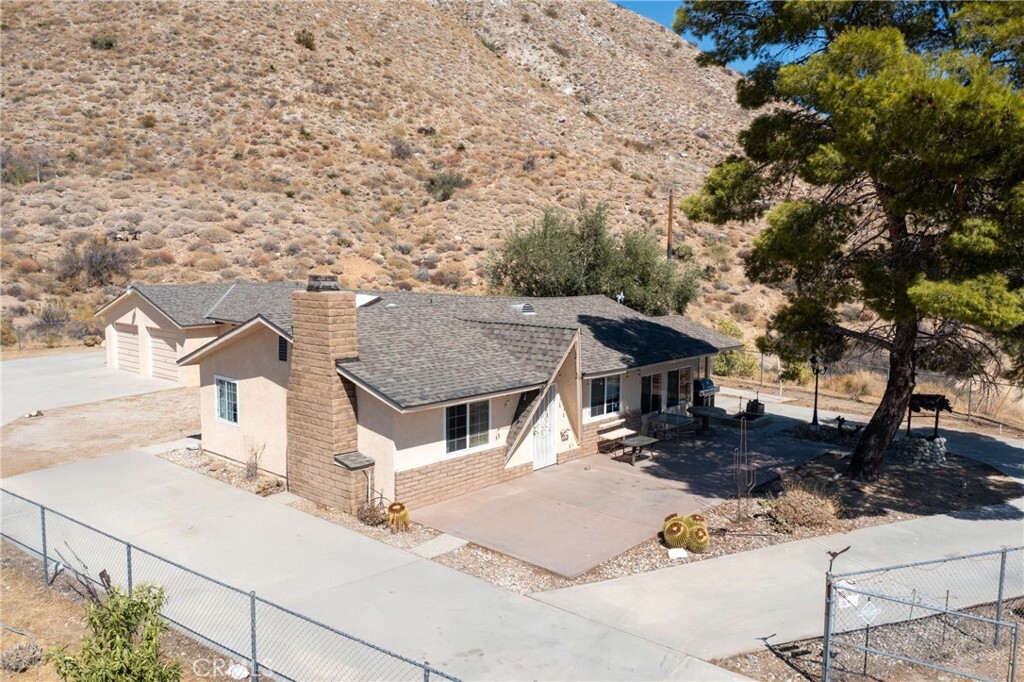 Property Photo:  48572 Park Avenue  CA 92256 