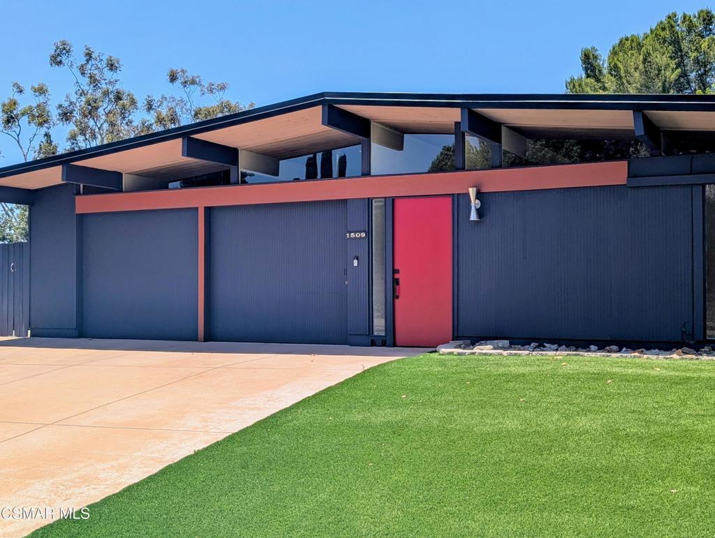 Property Photo:  1509 Campbell Avenue  CA 91360 