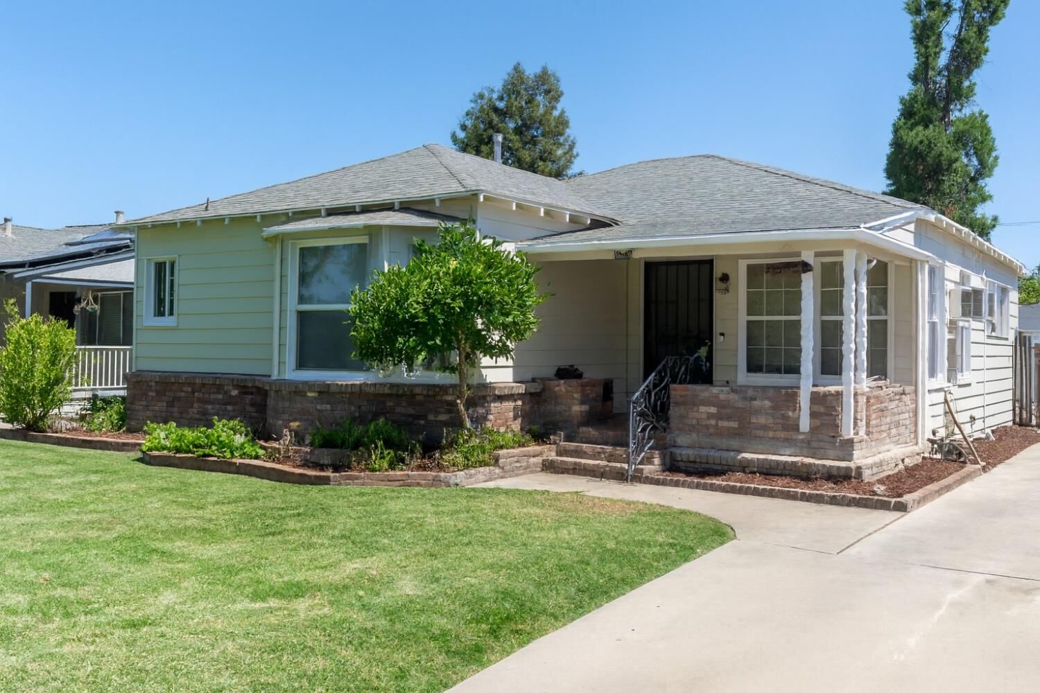 Property Photo:  641 E 19th Street  CA 95340