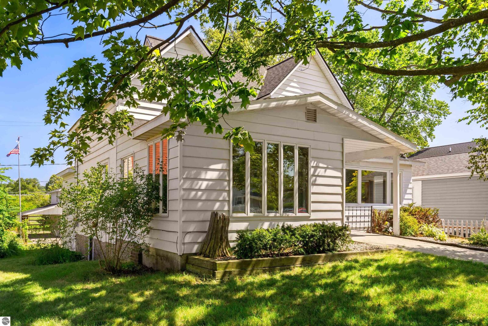 Property Photo:  123 S Benzie Boulevard  MI 49617 