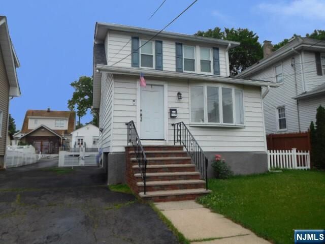 227 Beechwood Avenue  Bogota NJ 07603 photo
