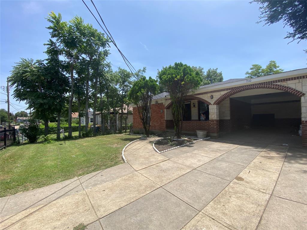 Property Photo: 710 McDowell Avenue TX 75216