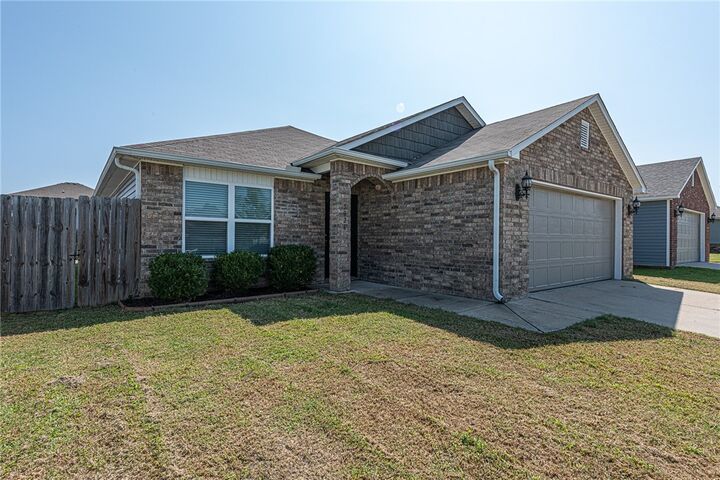 Property Photo: 5026 Claxton Circle AR 72704