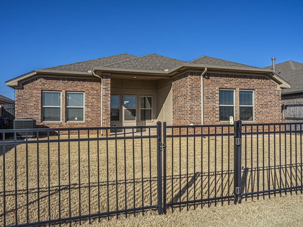 Property Photo: 2328 NW 191st Court OK 73012