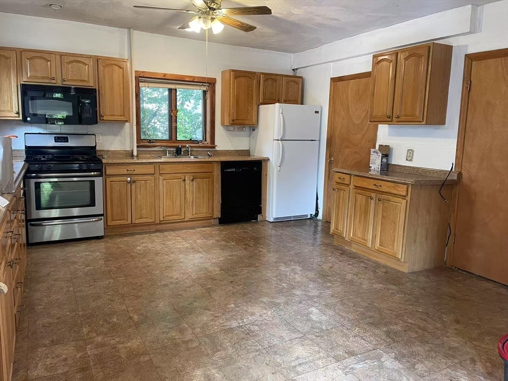 Property Photo: 251-253 Broadway 1 MA 02139