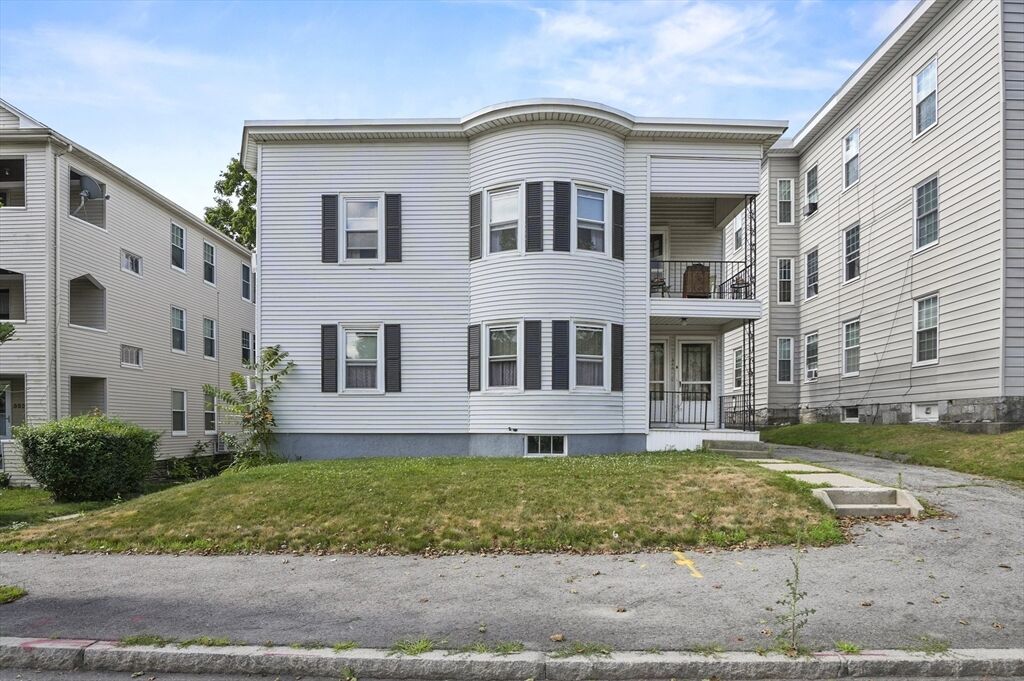 Property Photo:  356 Chandler Street  MA 01602 
