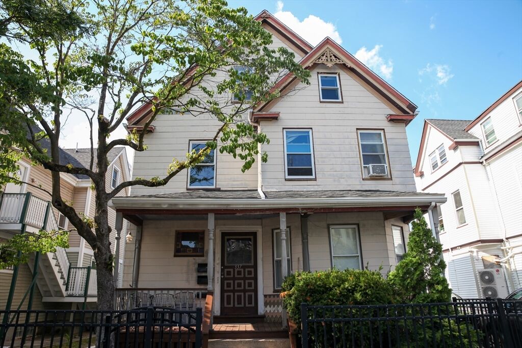 Property Photo:  337 Centre St 1  MA 02130 