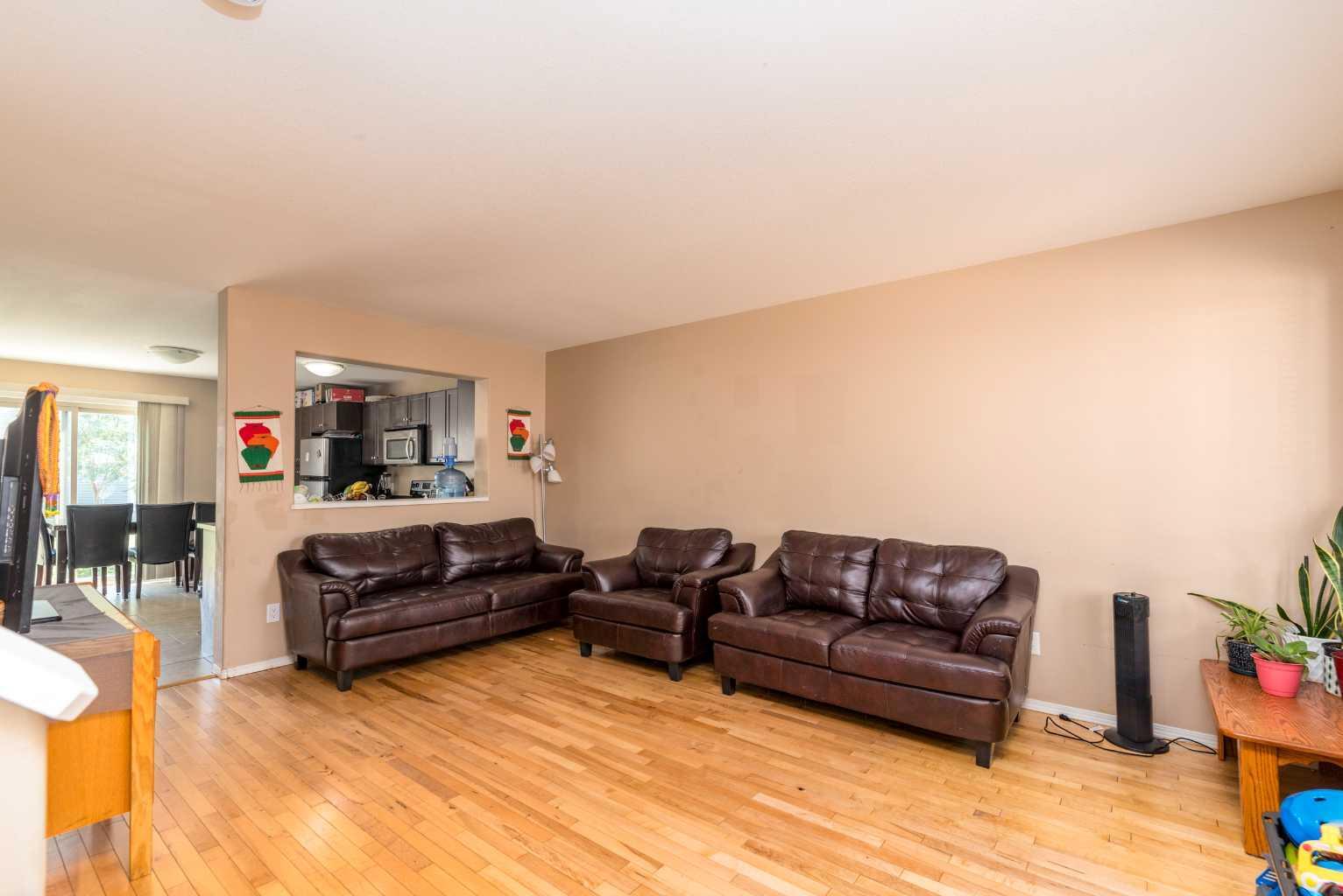Property Photo: 1809 47 Avenue 53 SK S9V 1W3