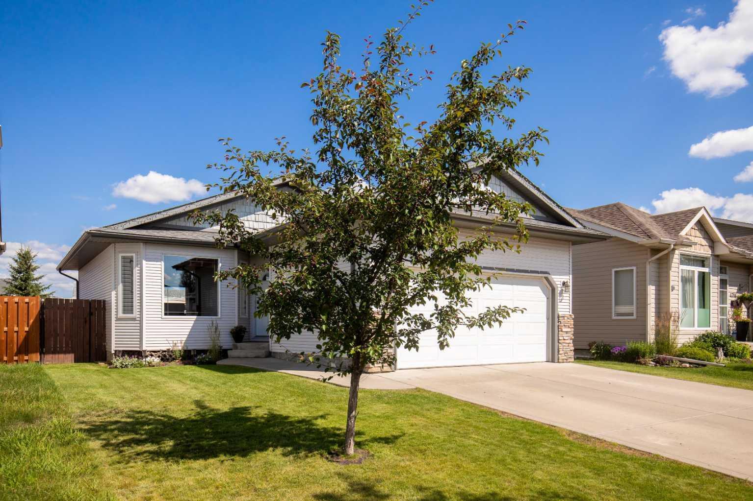 Property Photo: 4712 Westbrooke Road AB T0M 0J0