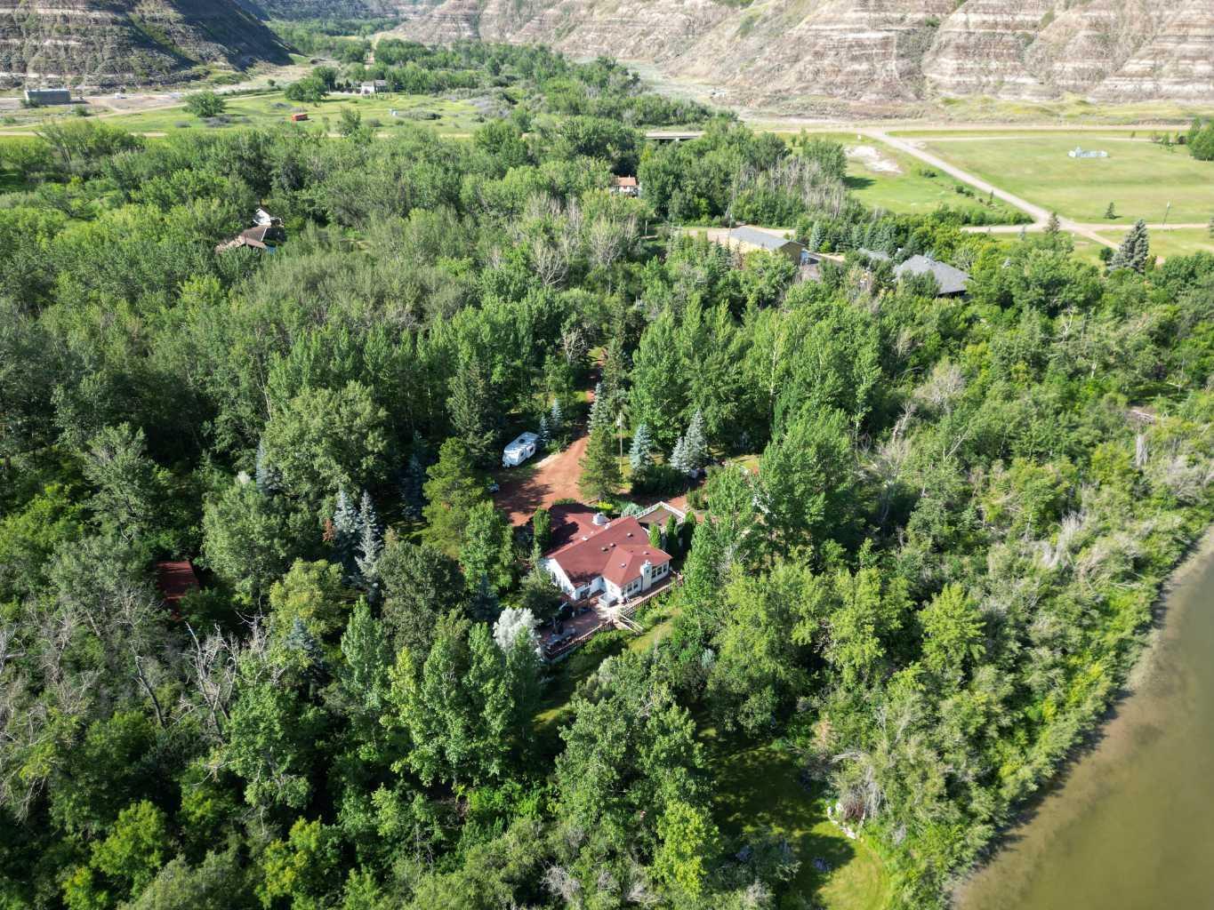 Property Photo: 293068 Deer Valley Lane Lane AB T0J 0Y0