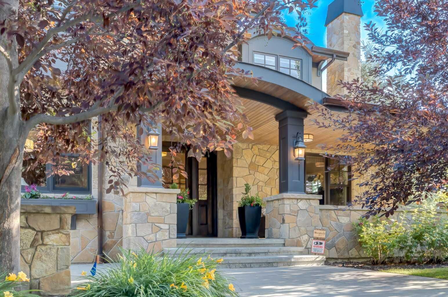 Property Photo: 28 Mackenas Way AB T3Z 3C9