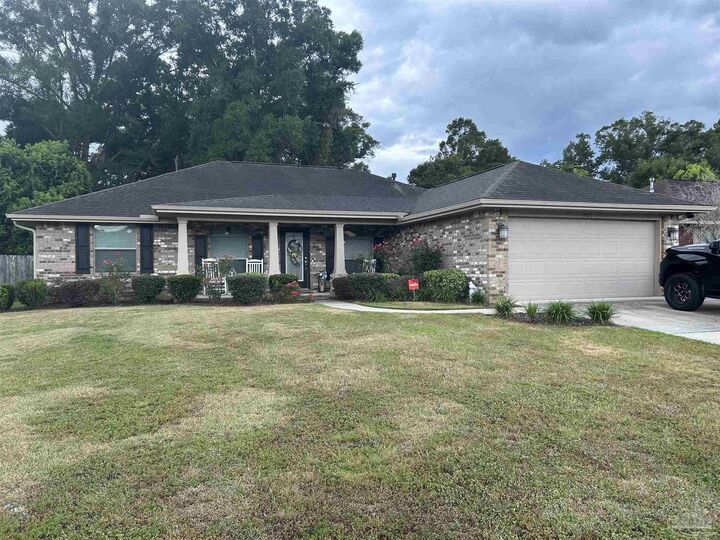 Property Photo:  1921 Larkspur Cir  FL 32534 