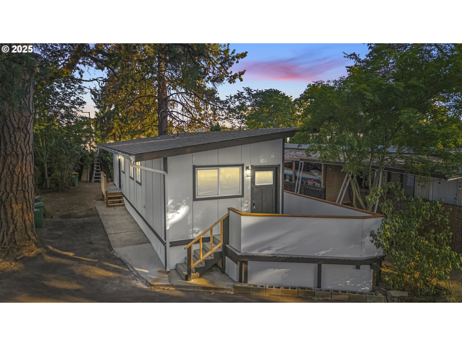 Property Photo: 13820 SW Electric St 105 OR 97005