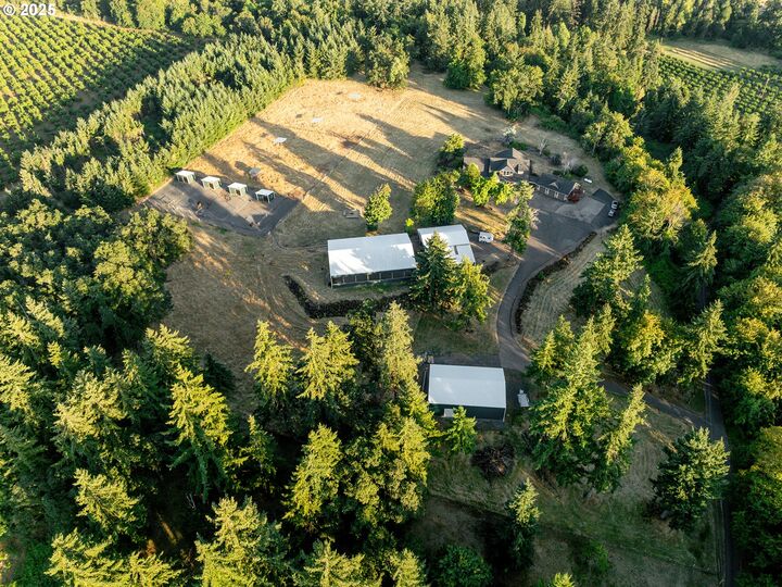 Property Photo:  37658 S Highway 213  OR 97362 