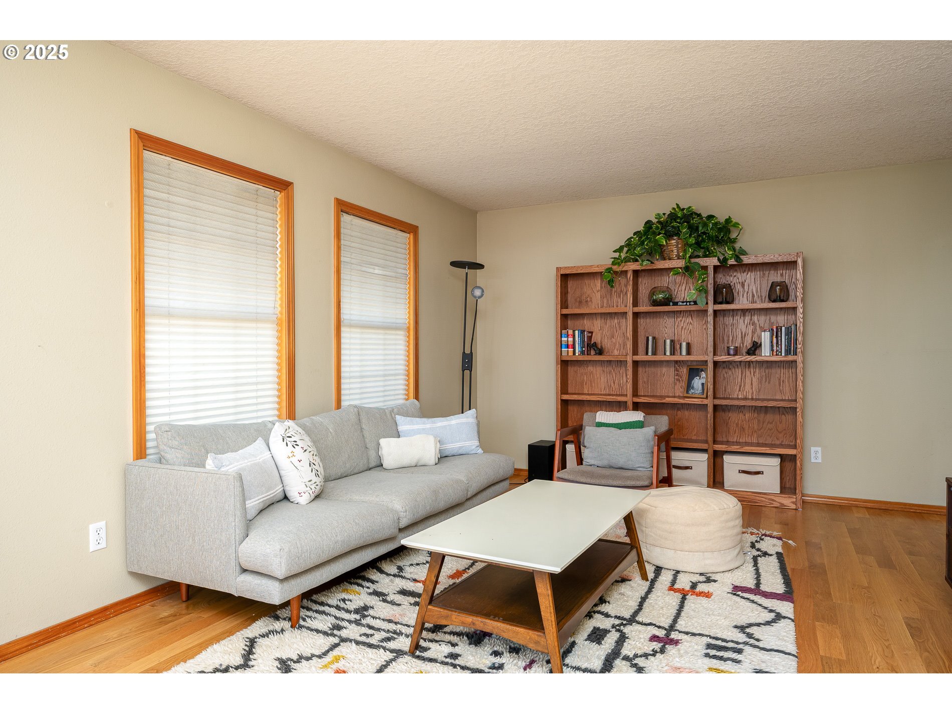 Property Photo:  3942 SE Harrison St  OR 97214 